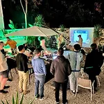 Be Bold אכסניה