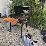 Be Bold אכסניה *