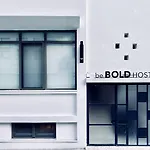 Be Bold אכסניה