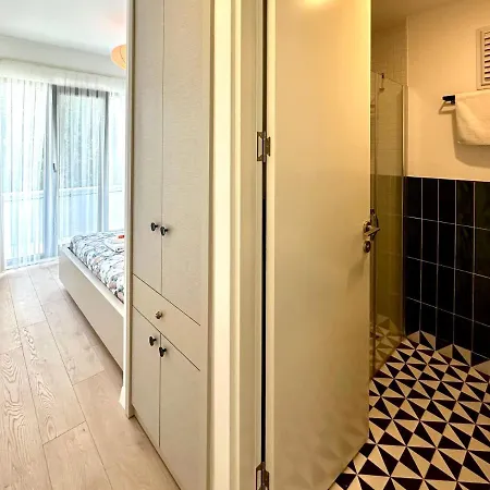 Be Bold Vandrerhjem *