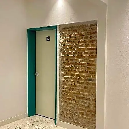 Be Bold Hostel