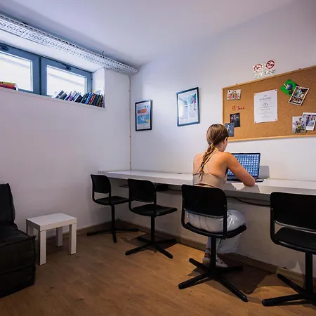 אכסניה Be Bold